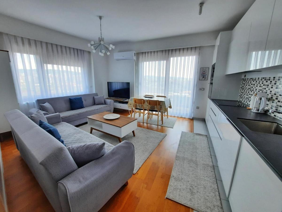 Luxury Sky View Apartment Priština Exteriér fotografie